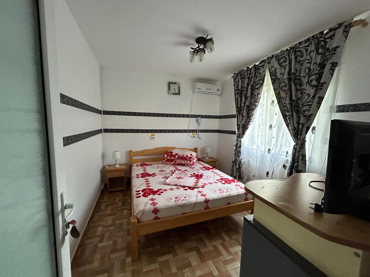 Vila Maricris Tuzla Buitenkant foto