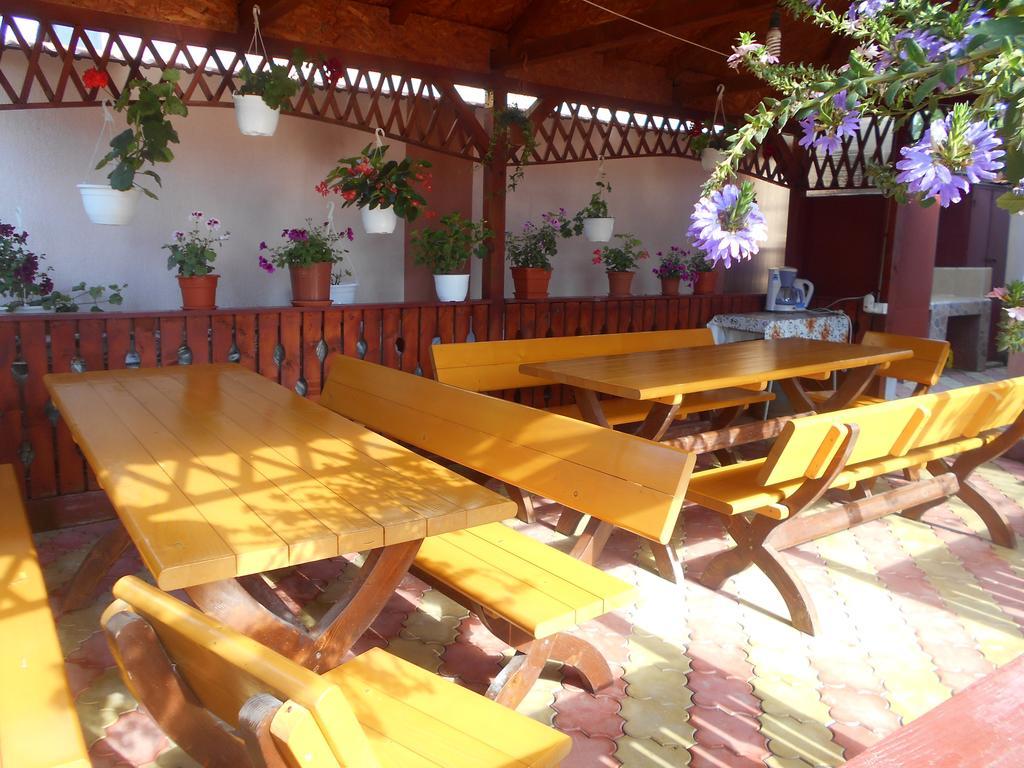 Vila Maricris Tuzla Buitenkant foto
